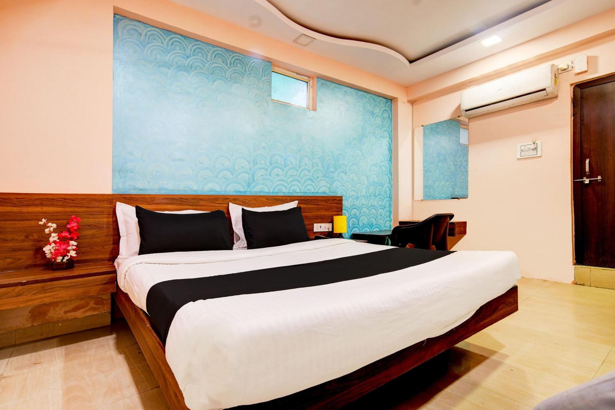 Hotel O Svl Inn Indaur Kültér fotó