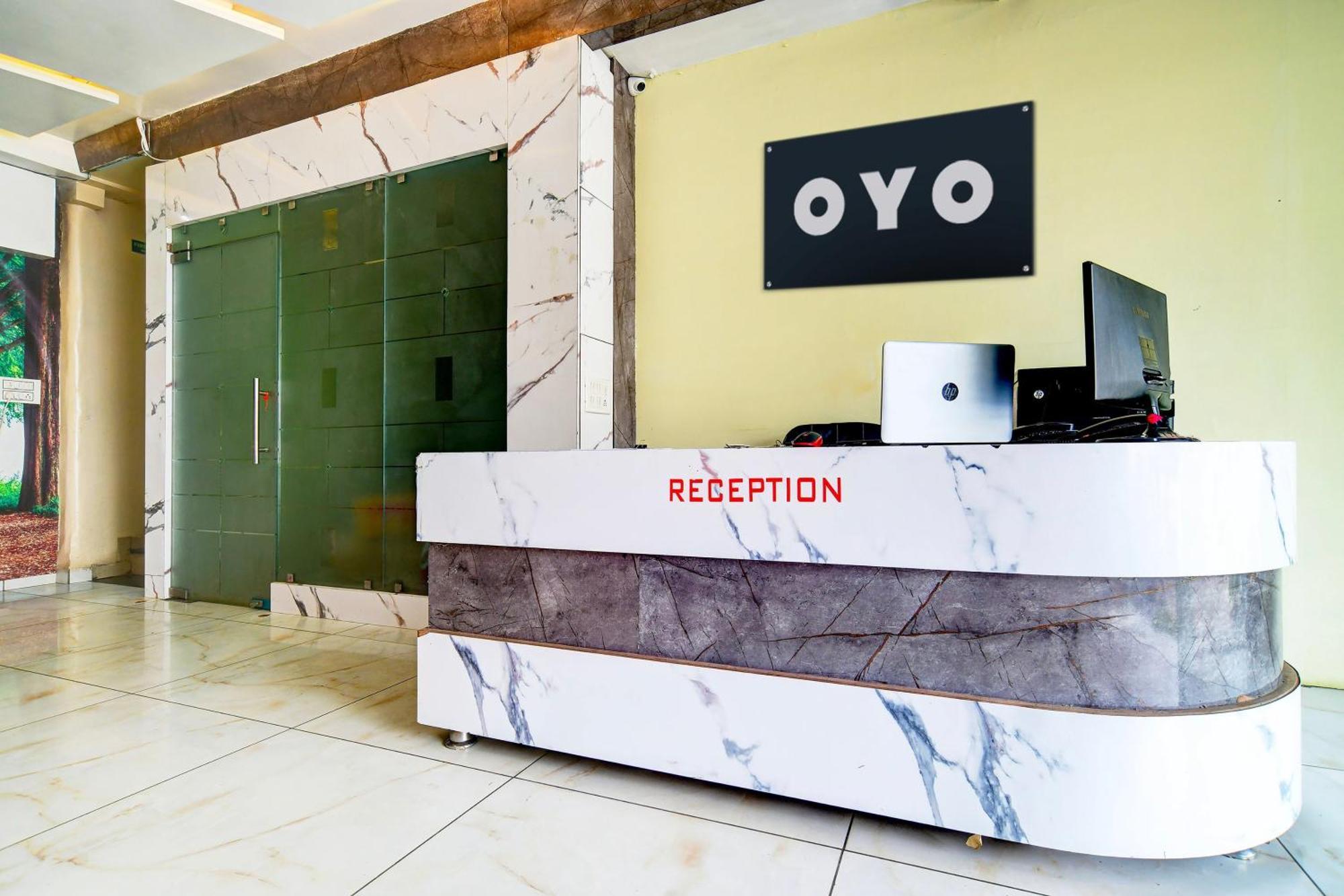 Hotel O Svl Inn Indaur Kültér fotó