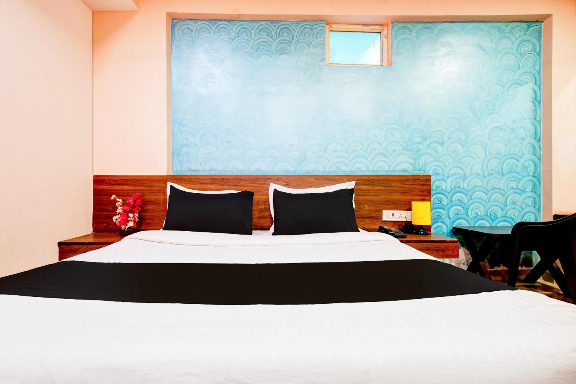 Hotel O Svl Inn Indaur Kültér fotó