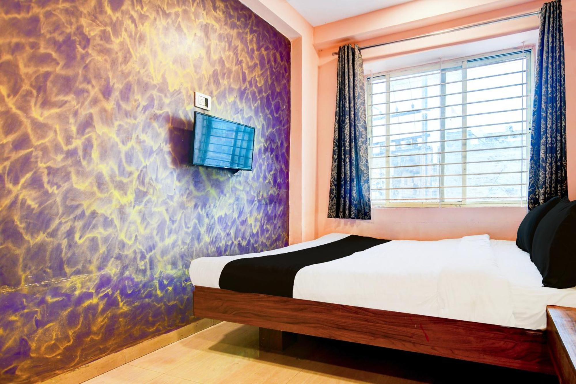 Hotel O Svl Inn Indaur Kültér fotó