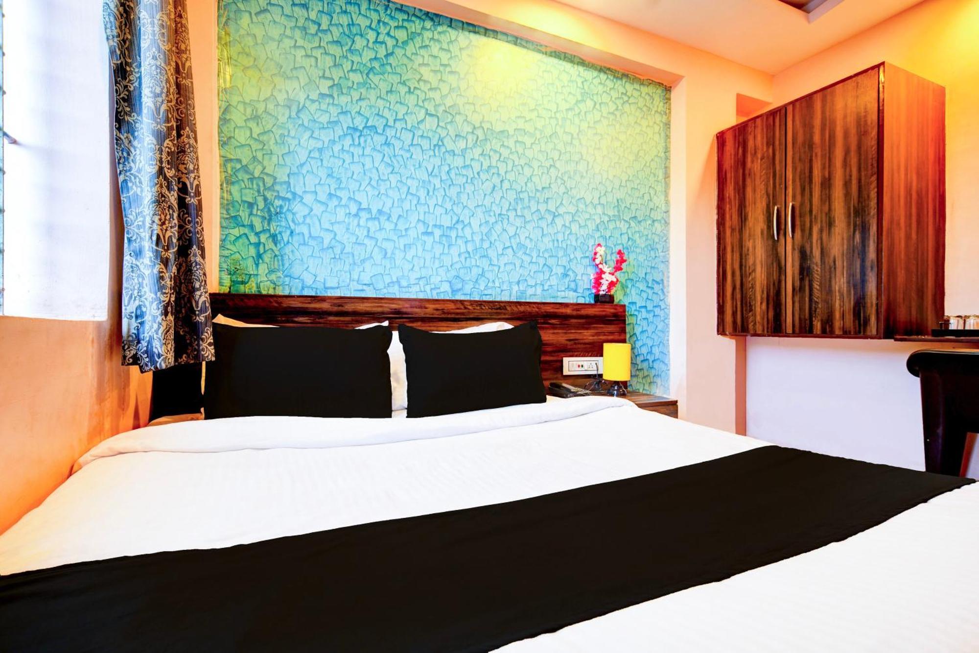 Hotel O Svl Inn Indaur Kültér fotó